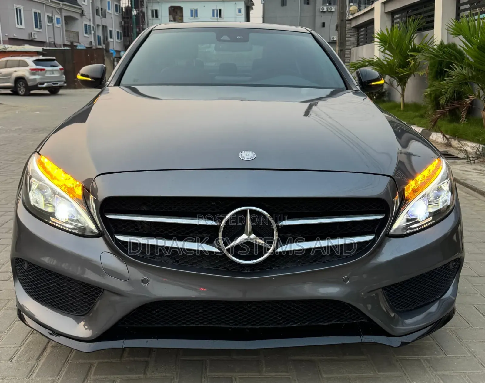 Mercedes-Benz C300 Sport 4Matic Sedan AWD (2.0L 4cyl 7A) 2017 Gray