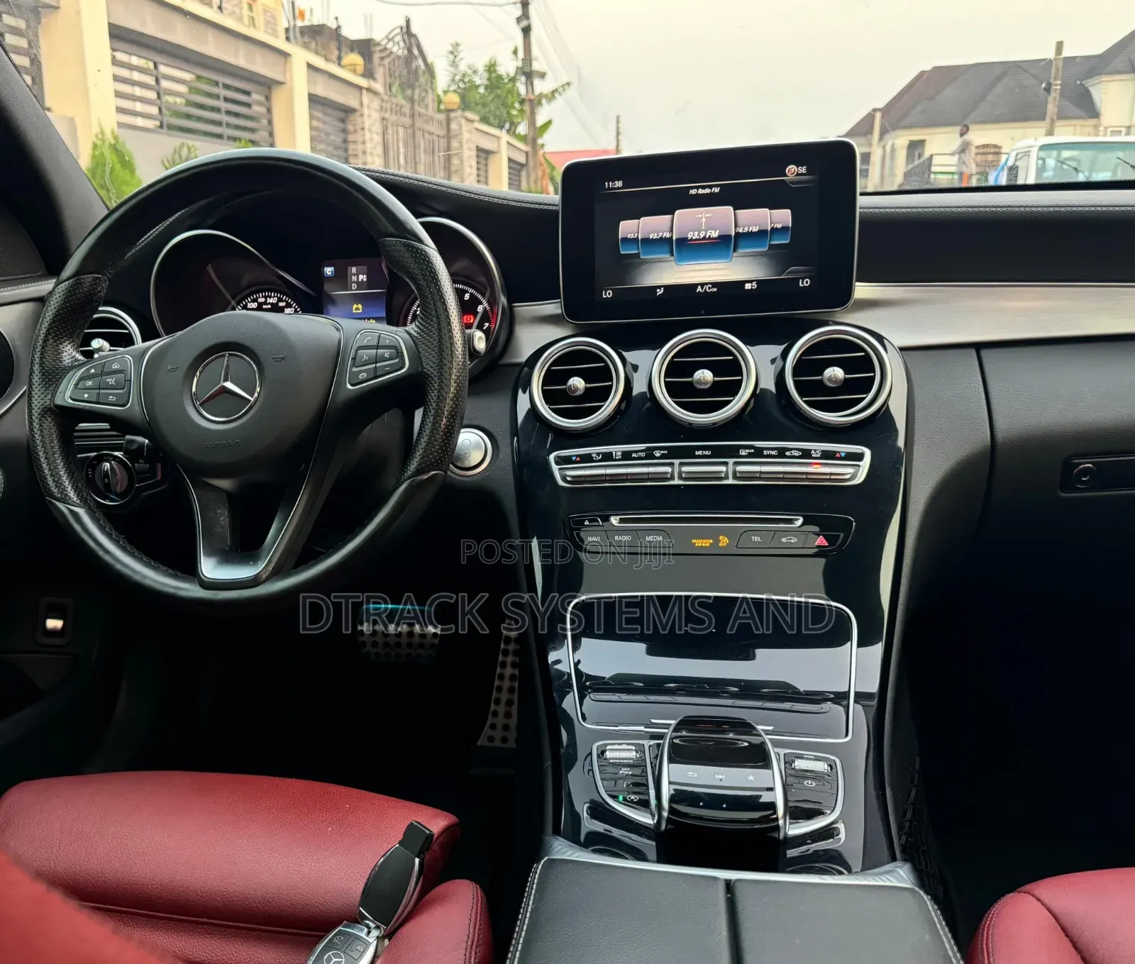Mercedes-Benz C300 Sport 4Matic Sedan AWD (2.0L 4cyl 7A) 2017 Gray