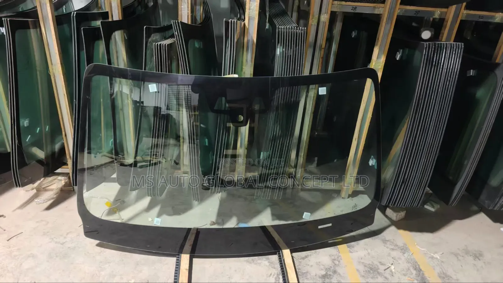 Rolls Royce Cullinan Front Windscreen