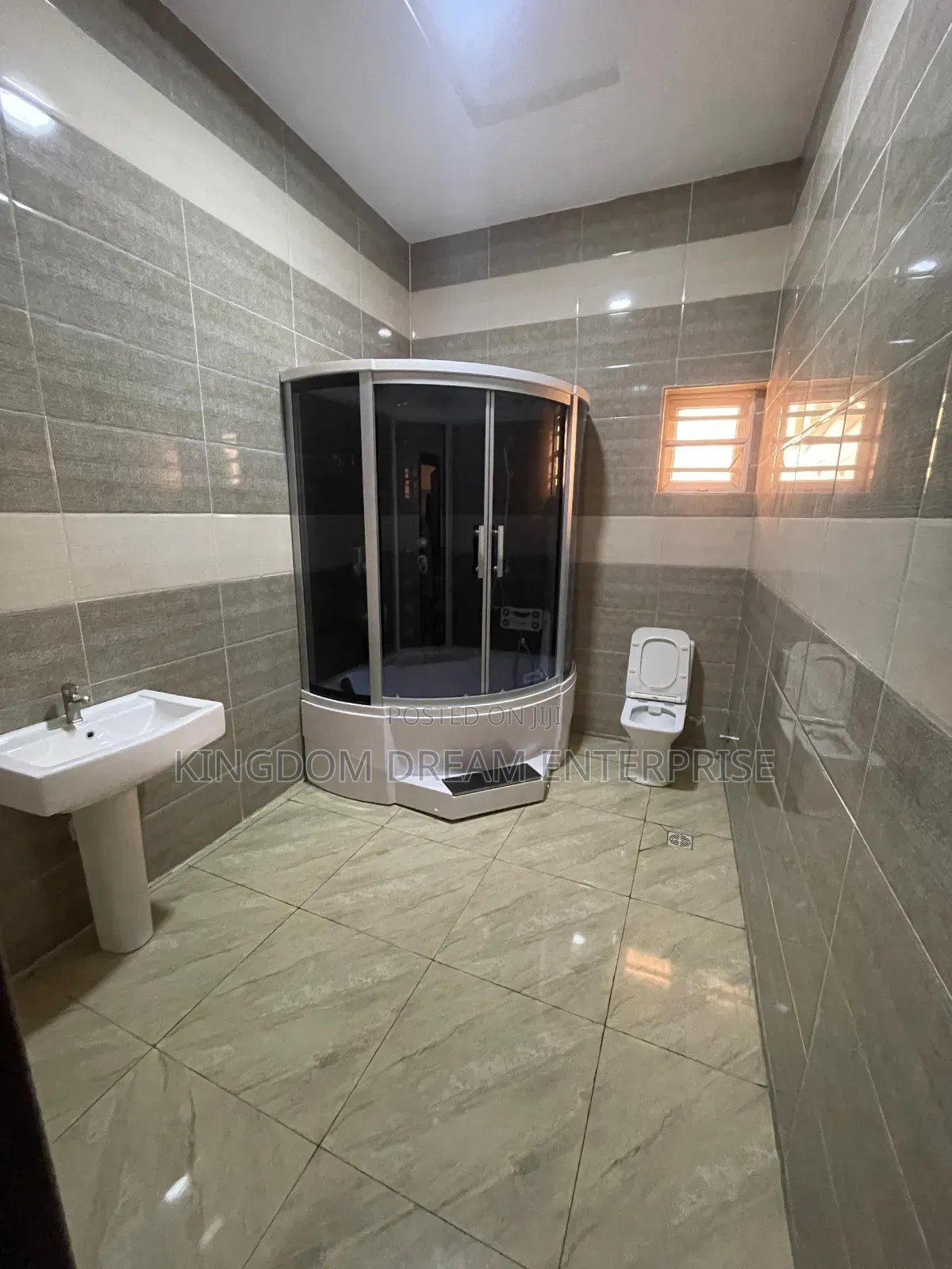 4bdrm Duplex in Lekki, Chevron for rent