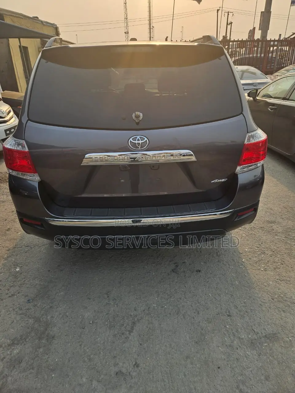 Toyota Highlander Limited 3.5l 4WD 2013 Gray
