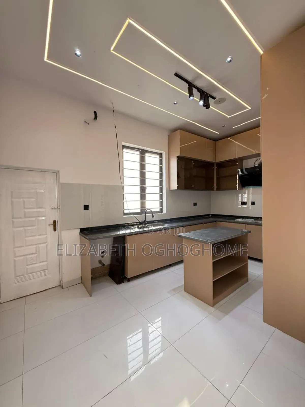4bdrm Duplex in Ajah for sale