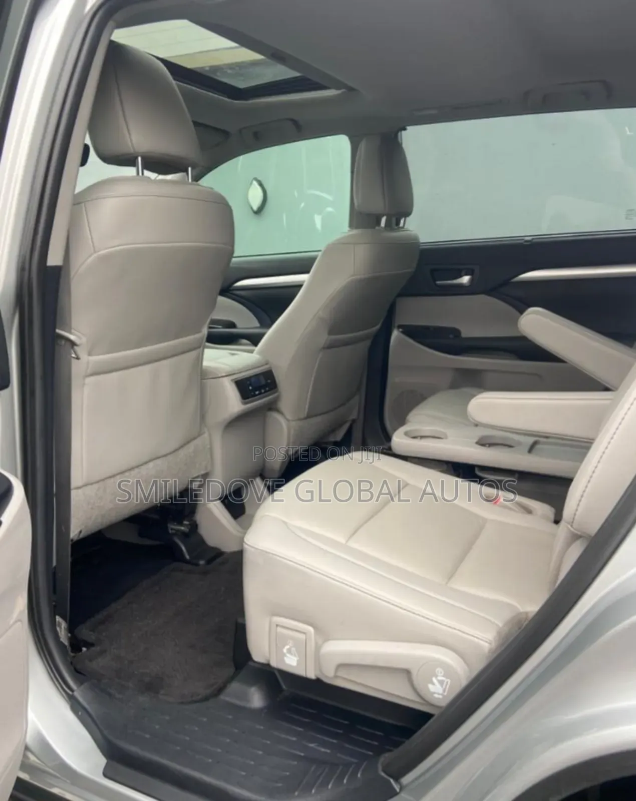 Toyota Highlander XLE 2019 Gray
