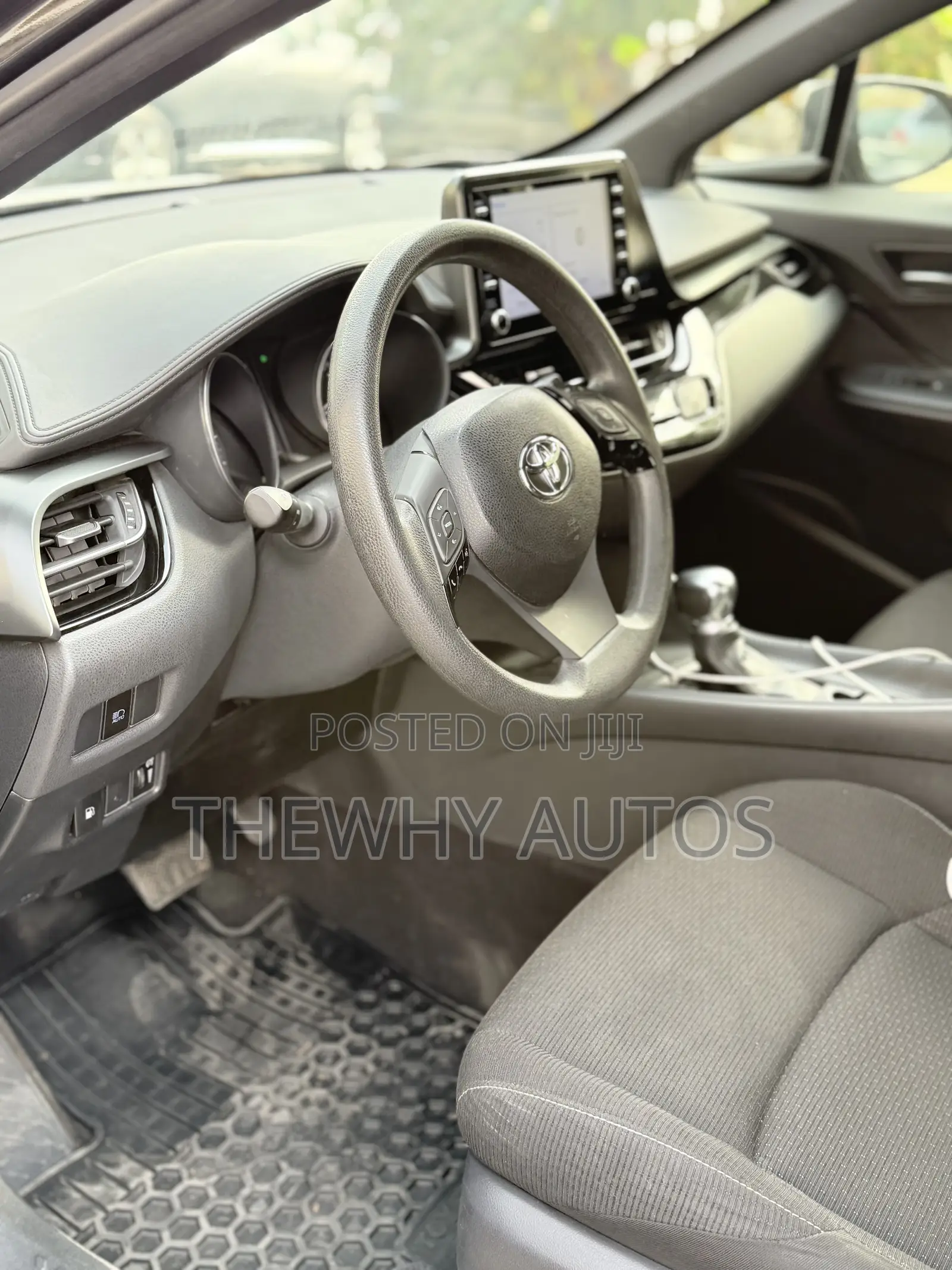 Toyota C-HR LE FWD 2019 Black