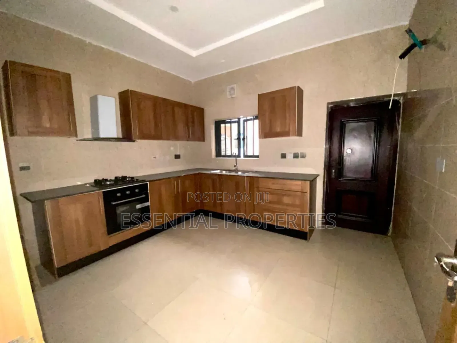 4bdrm Duplex in Allen Avenue for rent