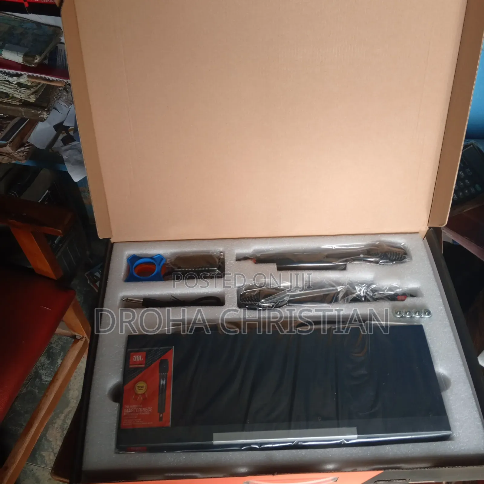 Professional JBL Wireless Microphone Kmc8