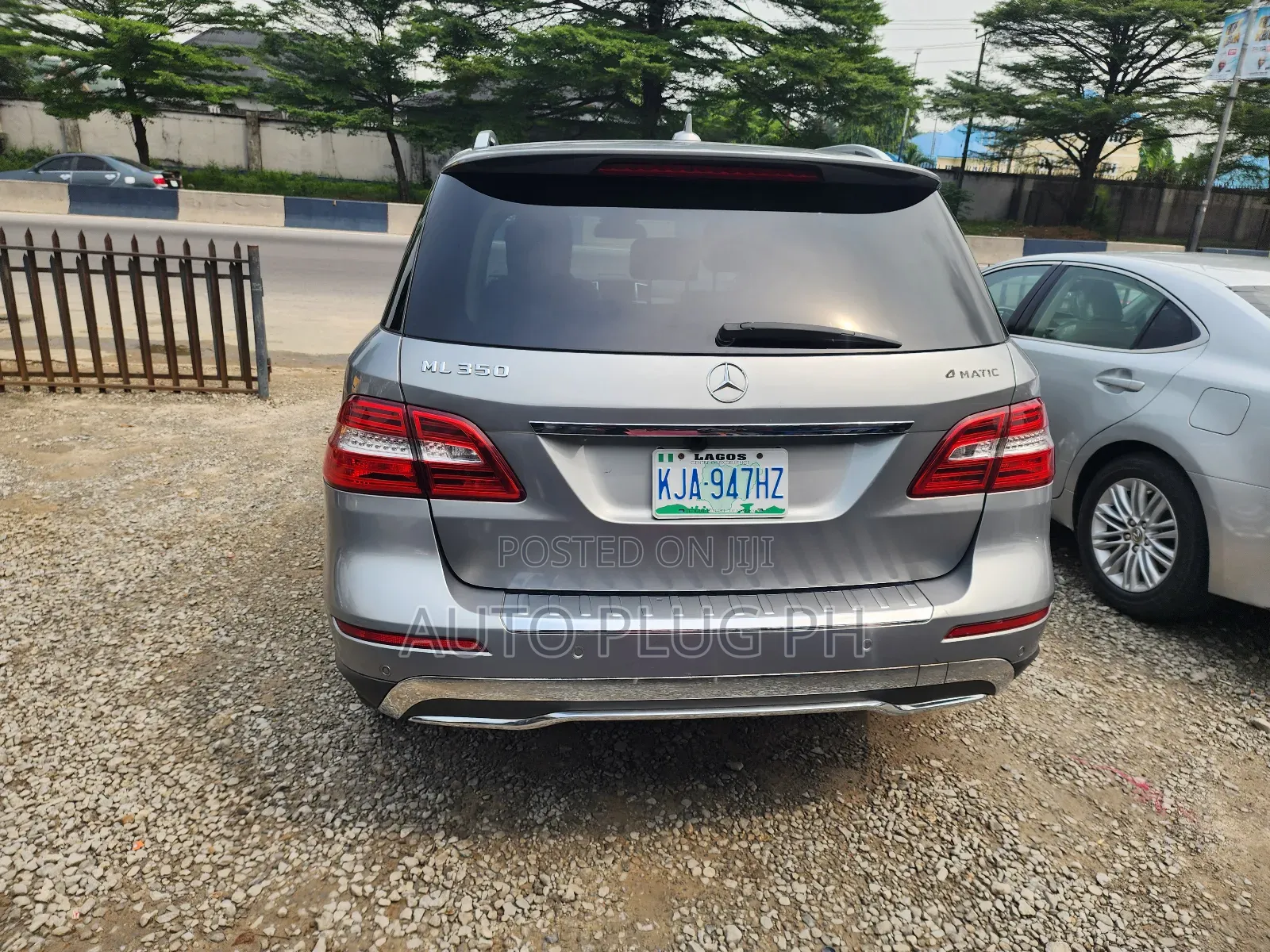 Mercedes-Benz M Class ML350 4MATIC 4dr SUV AWD (3.5L 6cyl 7A) 2015 Gray