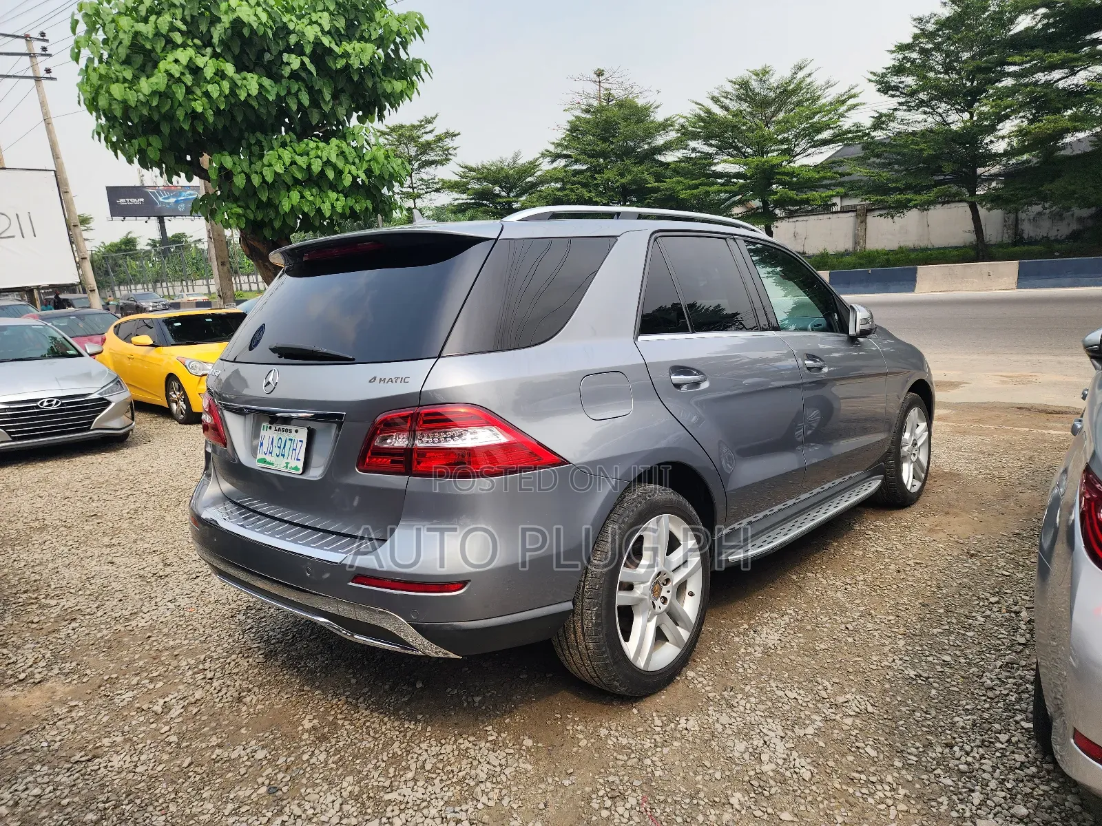 Mercedes-Benz M Class ML350 4MATIC 4dr SUV AWD (3.5L 6cyl 7A) 2015 Gray