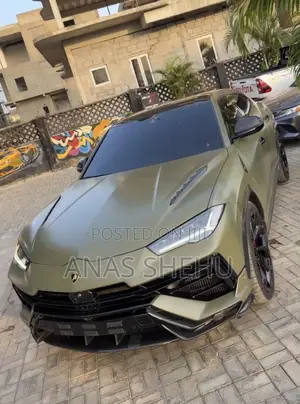 Lamborghini Urus 2024 Gray