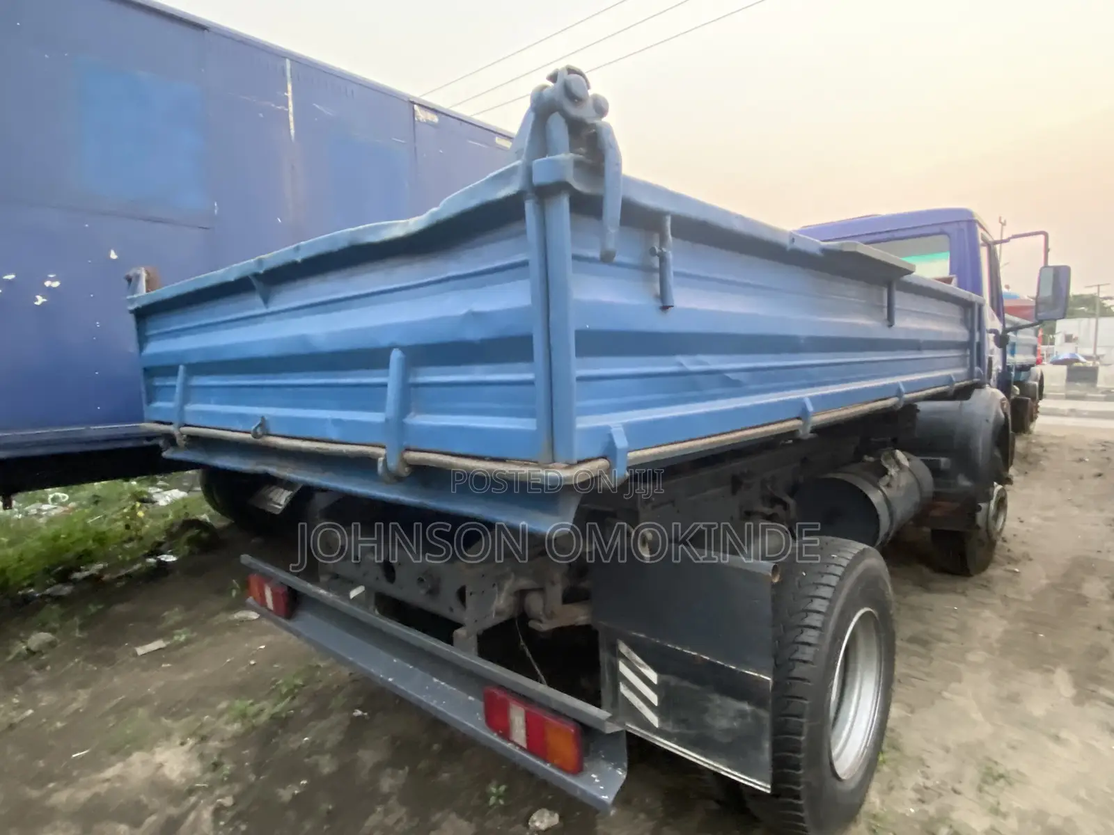 1617 Mercedes Benz Tipper Straight Engine