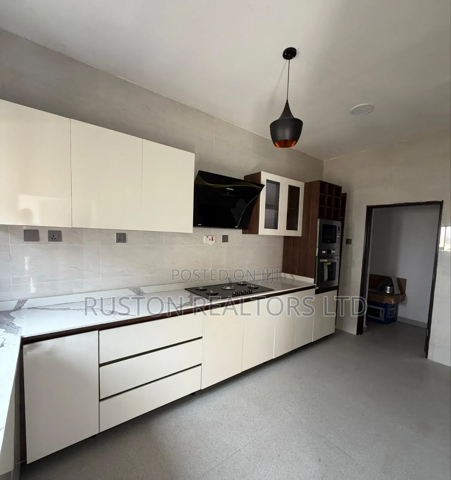 4bdrm Duplex in Akobo for sale