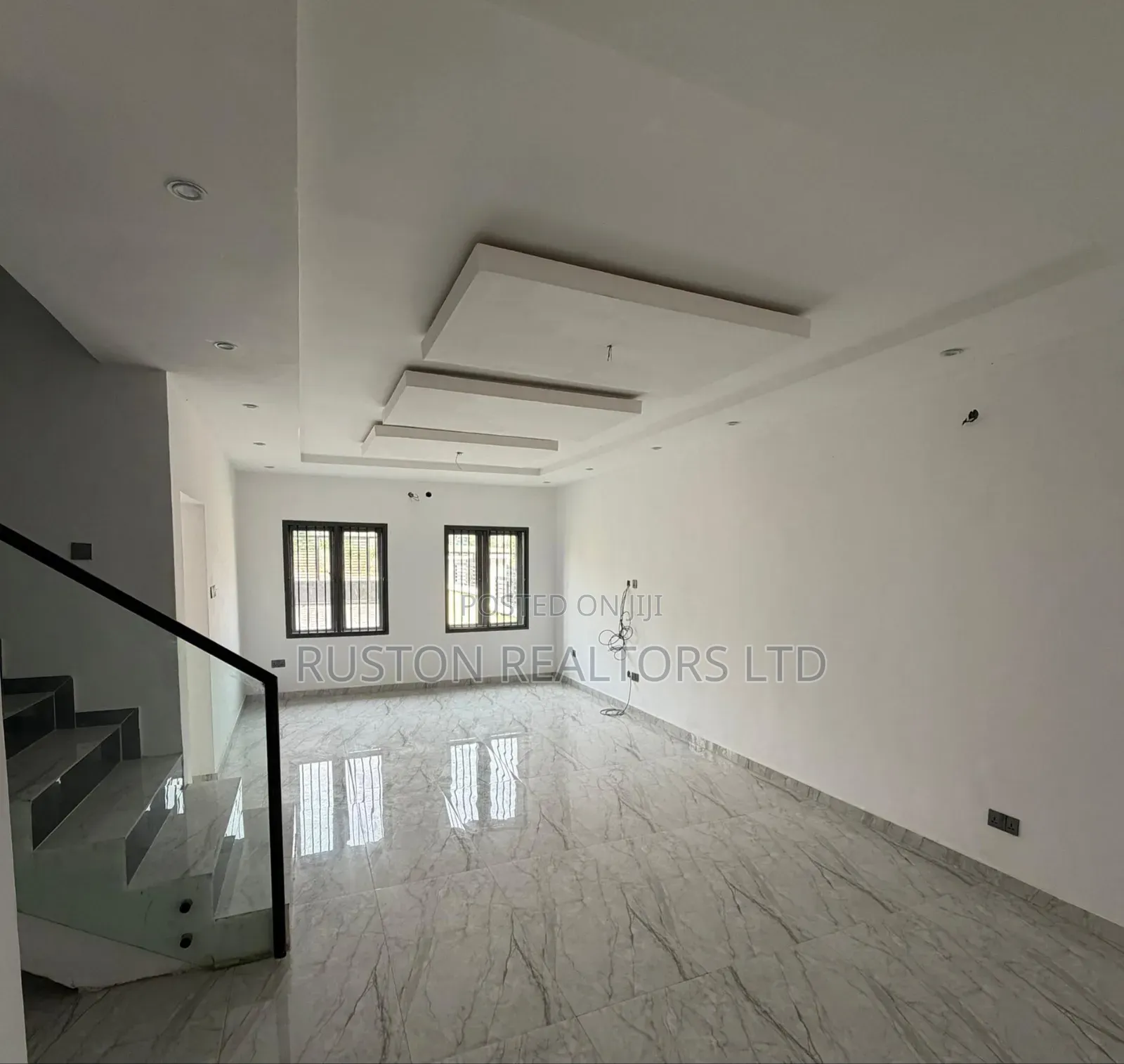 4bdrm Duplex in Akobo for sale