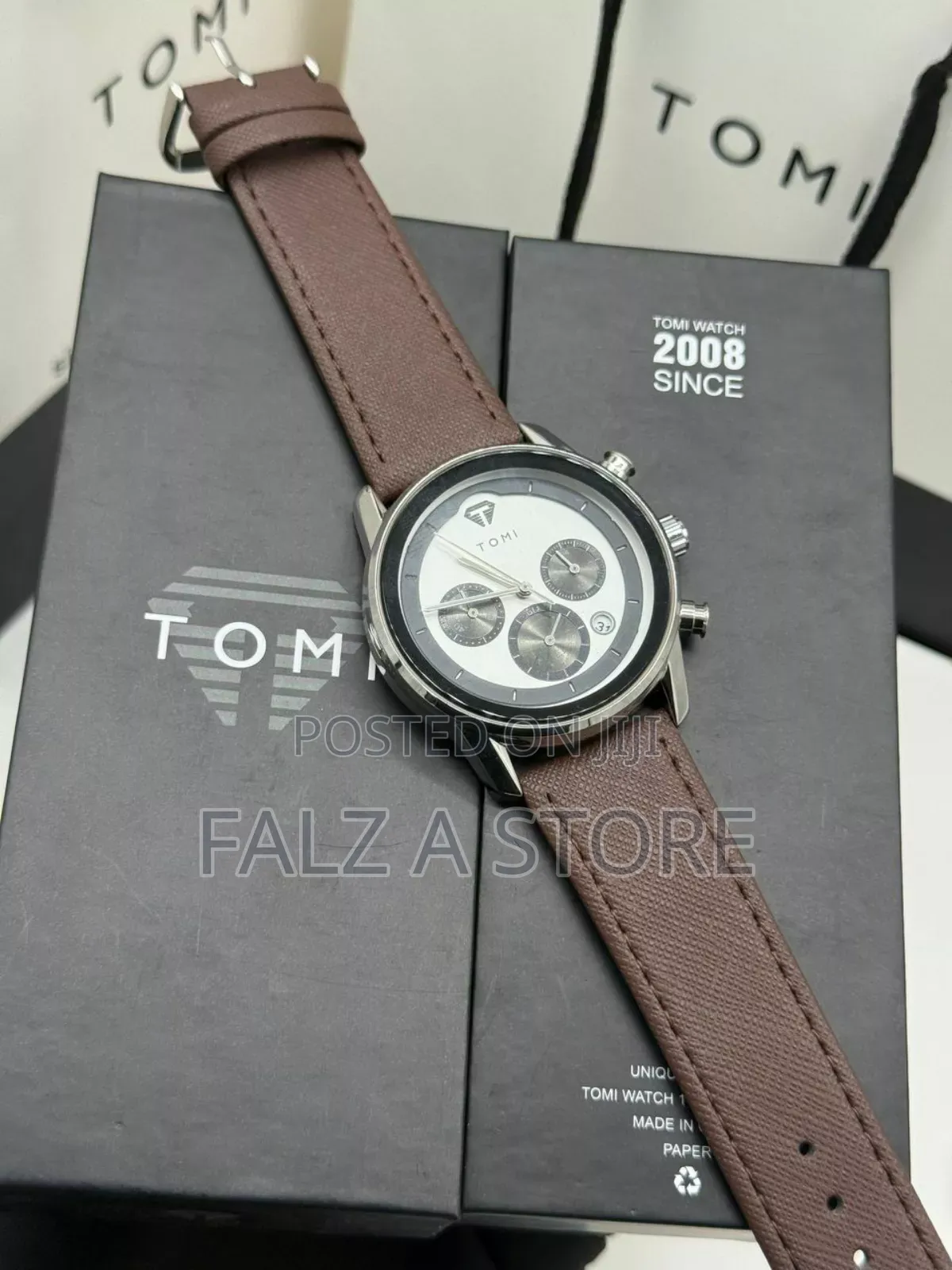 Tomi Leather Wristwatch (Quartz Movement)Chronography