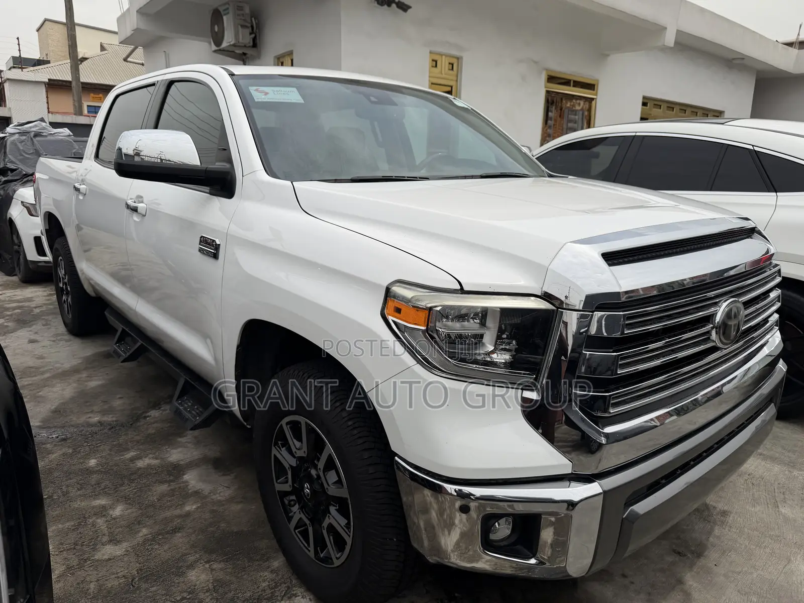 Toyota Tundra 1794 5.7L V8 4x4 CrewMax 5.6 ft. box 145.7 in. WB 2020