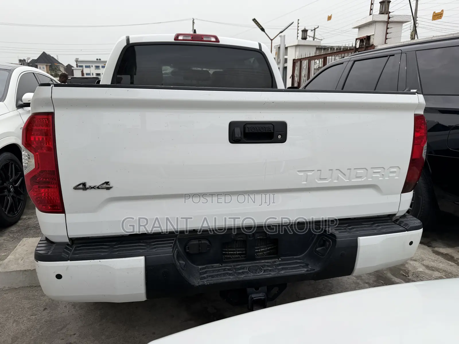 Toyota Tundra 1794 5.7L V8 4x4 CrewMax 5.6 ft. box 145.7 in. WB 2020