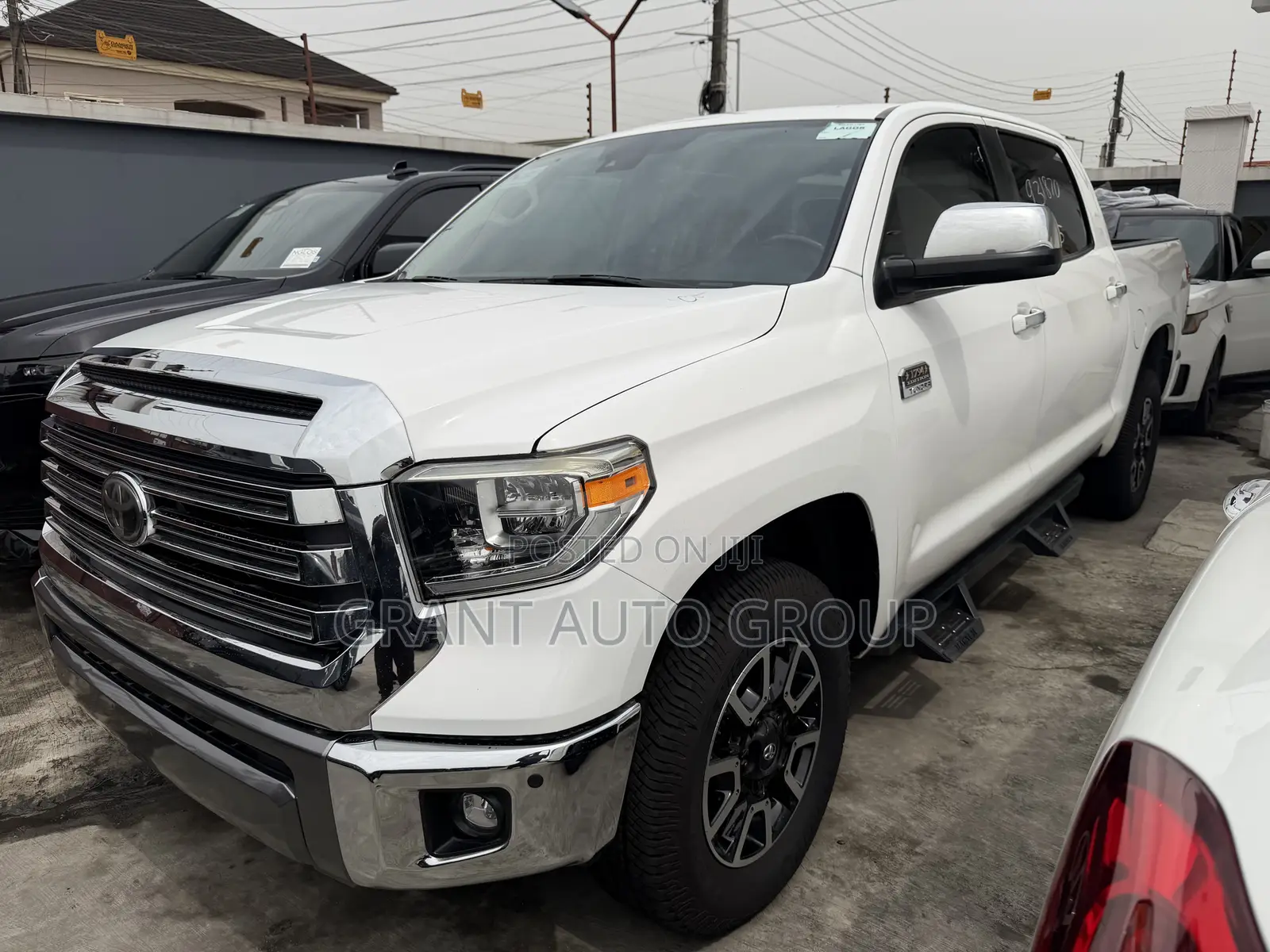 Toyota Tundra 1794 5.7L V8 4x4 CrewMax 5.6 ft. box 145.7 in. WB 2020
