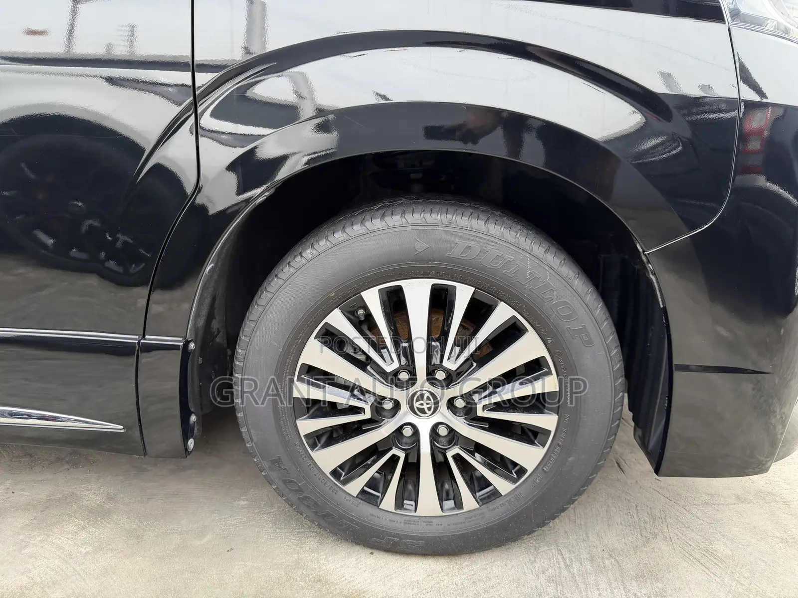 Toyota Granvia 2023 Black