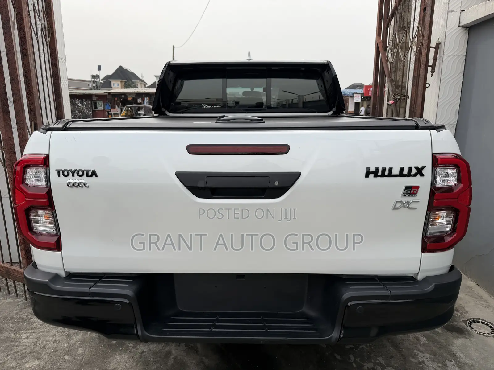 New Toyota Hilux 2024 White