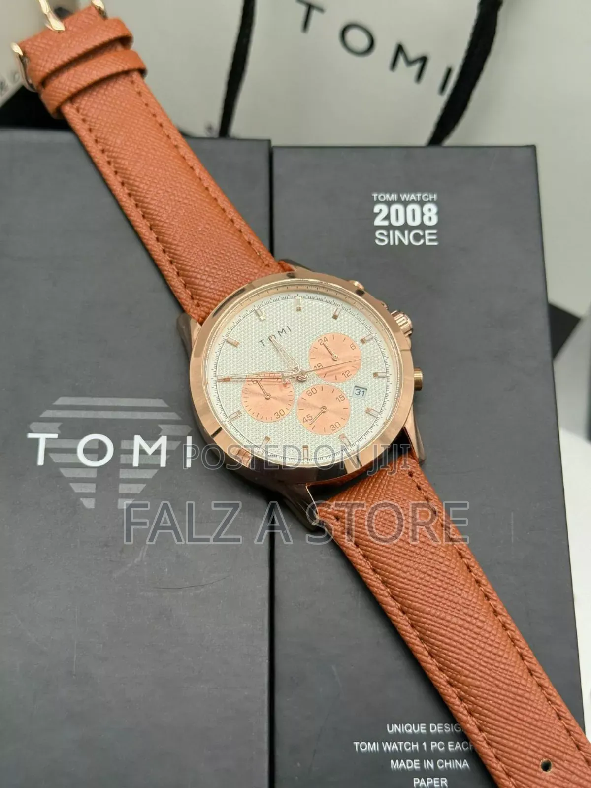 Tomi Leather Wristwatch (Quartz Movement)Chronography