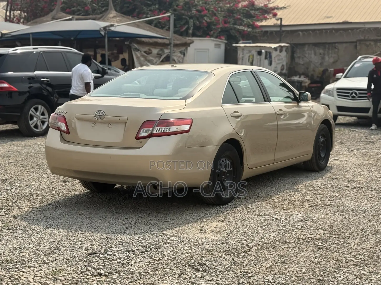 Toyota Camry 2010 Gold