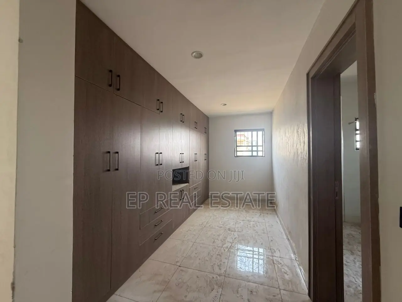 4bdrm House in Jahi for sale