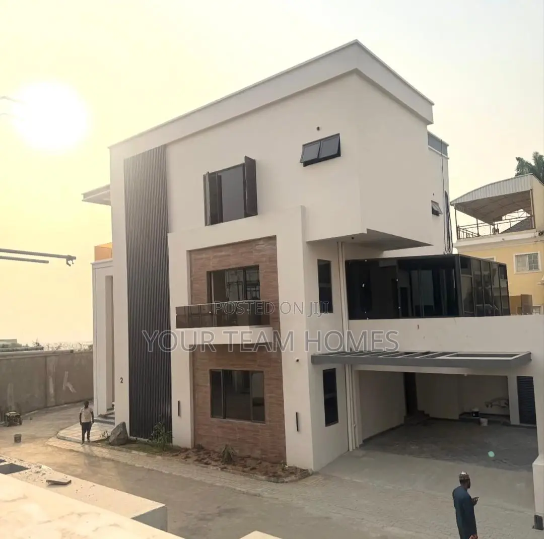 5bdrm Duplex in Asoroko, Asokoro for sale