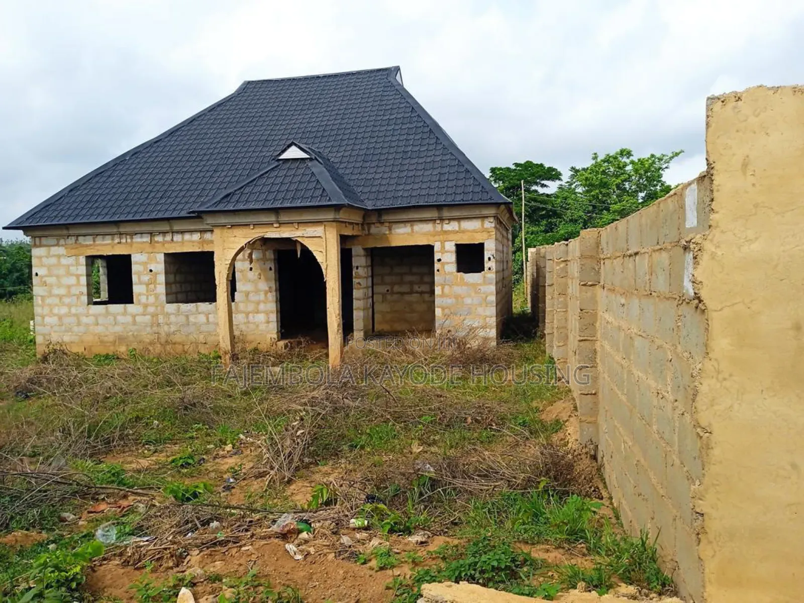 3bdrm Bungalow in Ajobiewe, Ibadan Polytechnic/University for sale