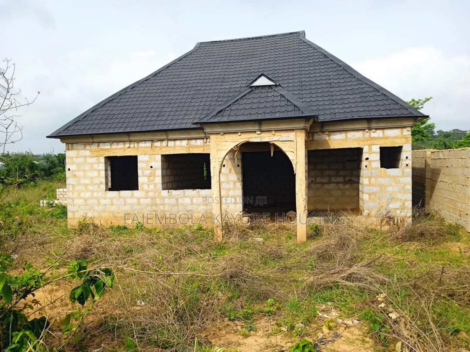3bdrm Bungalow in Ajobiewe, Ibadan Polytechnic/University for sale