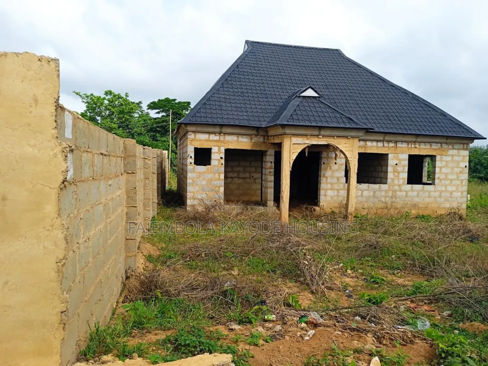 3bdrm Bungalow in Ajobiewe, Ibadan Polytechnic/University for sale
