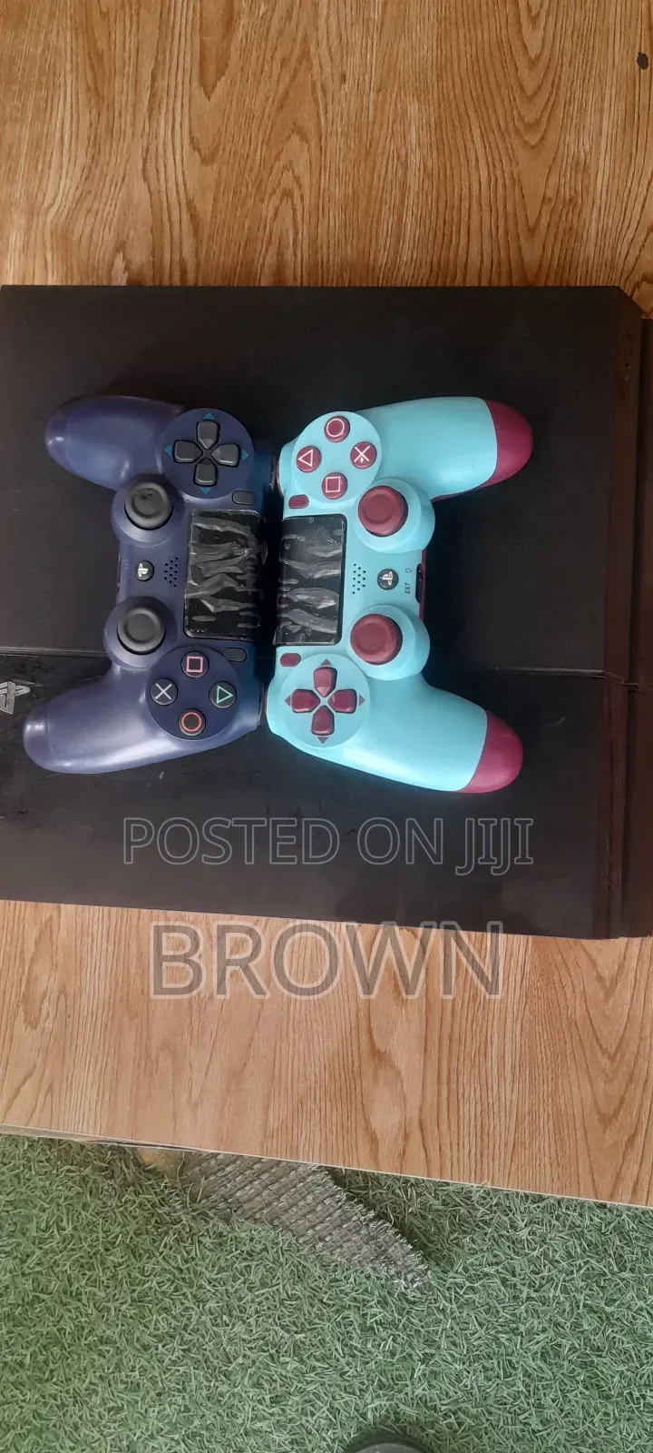 Ps4 Fat Hacked With 8 Games and 2 Pads