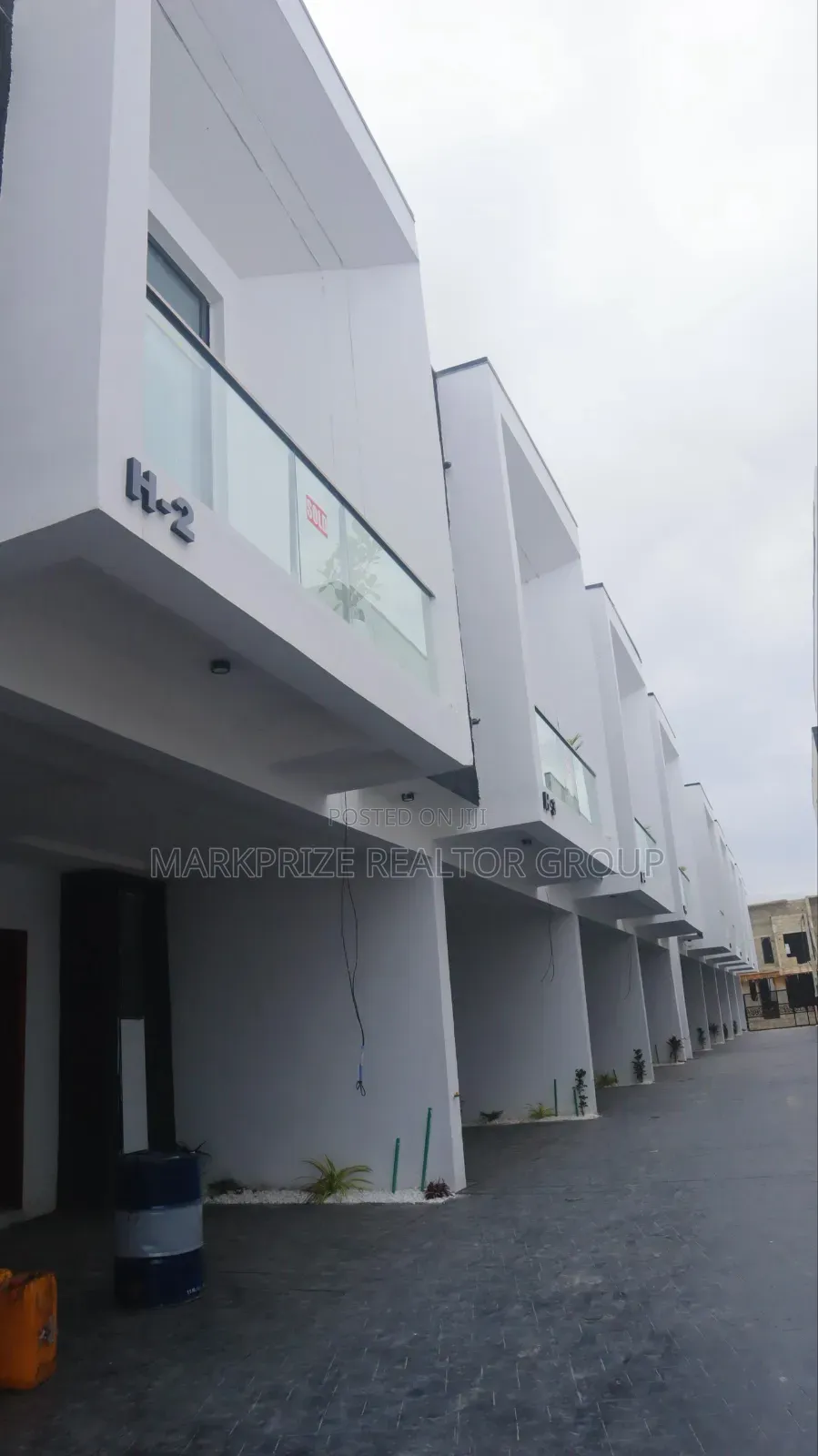 4bdrm Duplex in Ikota Gra Lekki for sale