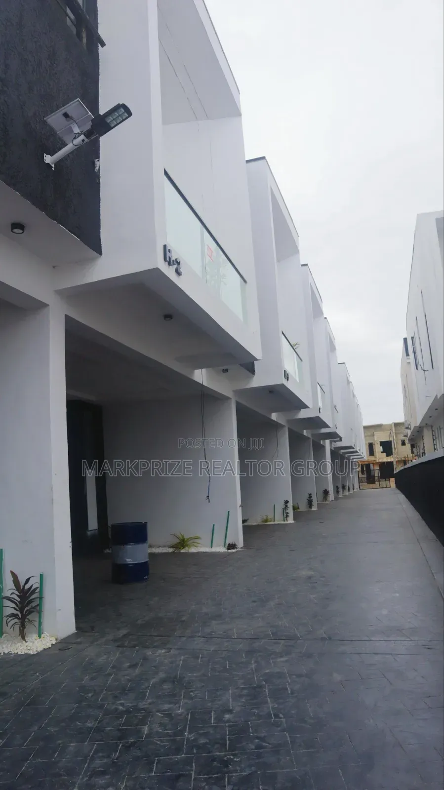 4bdrm Duplex in Ikota Gra Lekki for sale