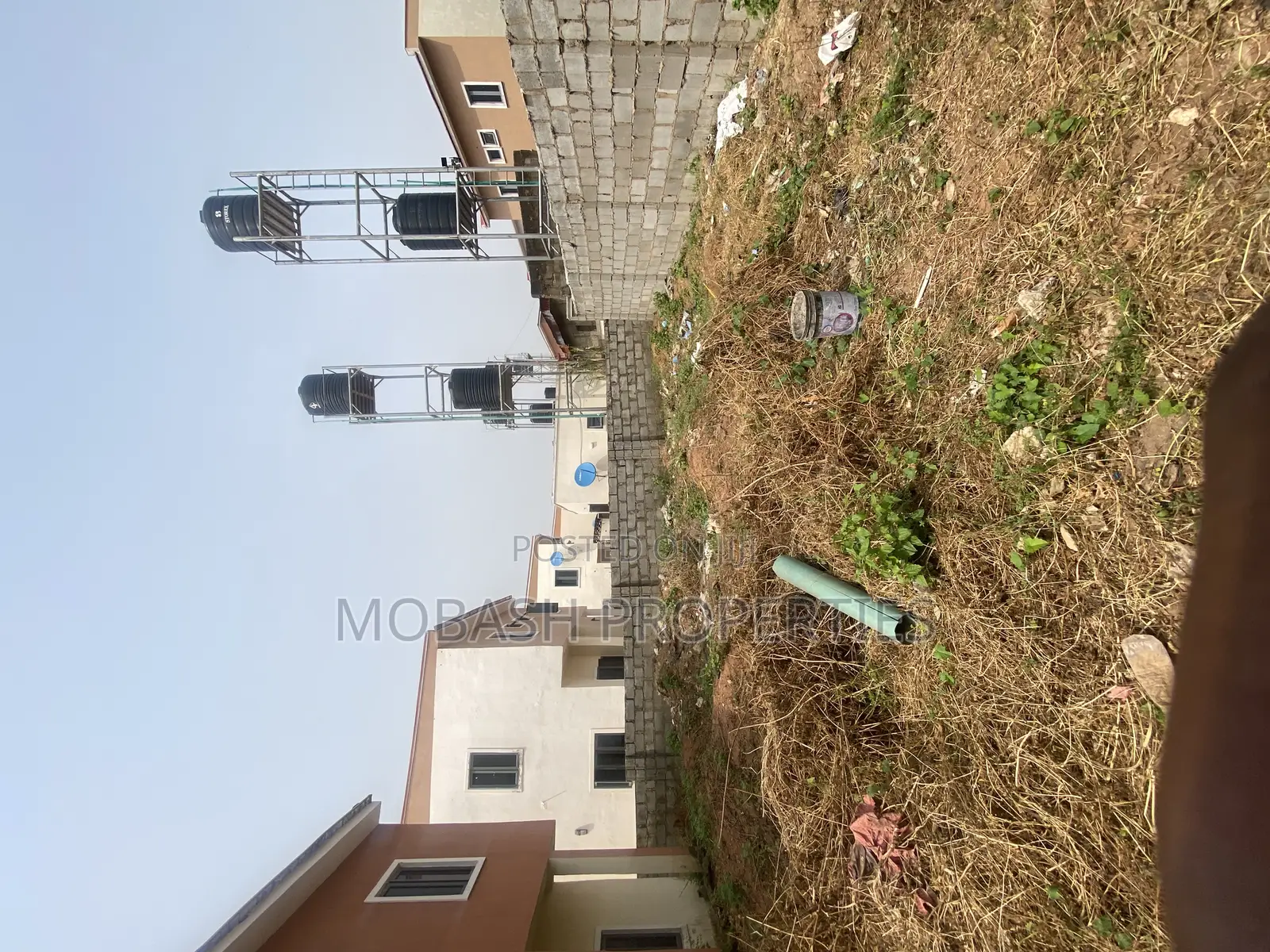 3bdrm Duplex in S&T Estate Jericho for sale