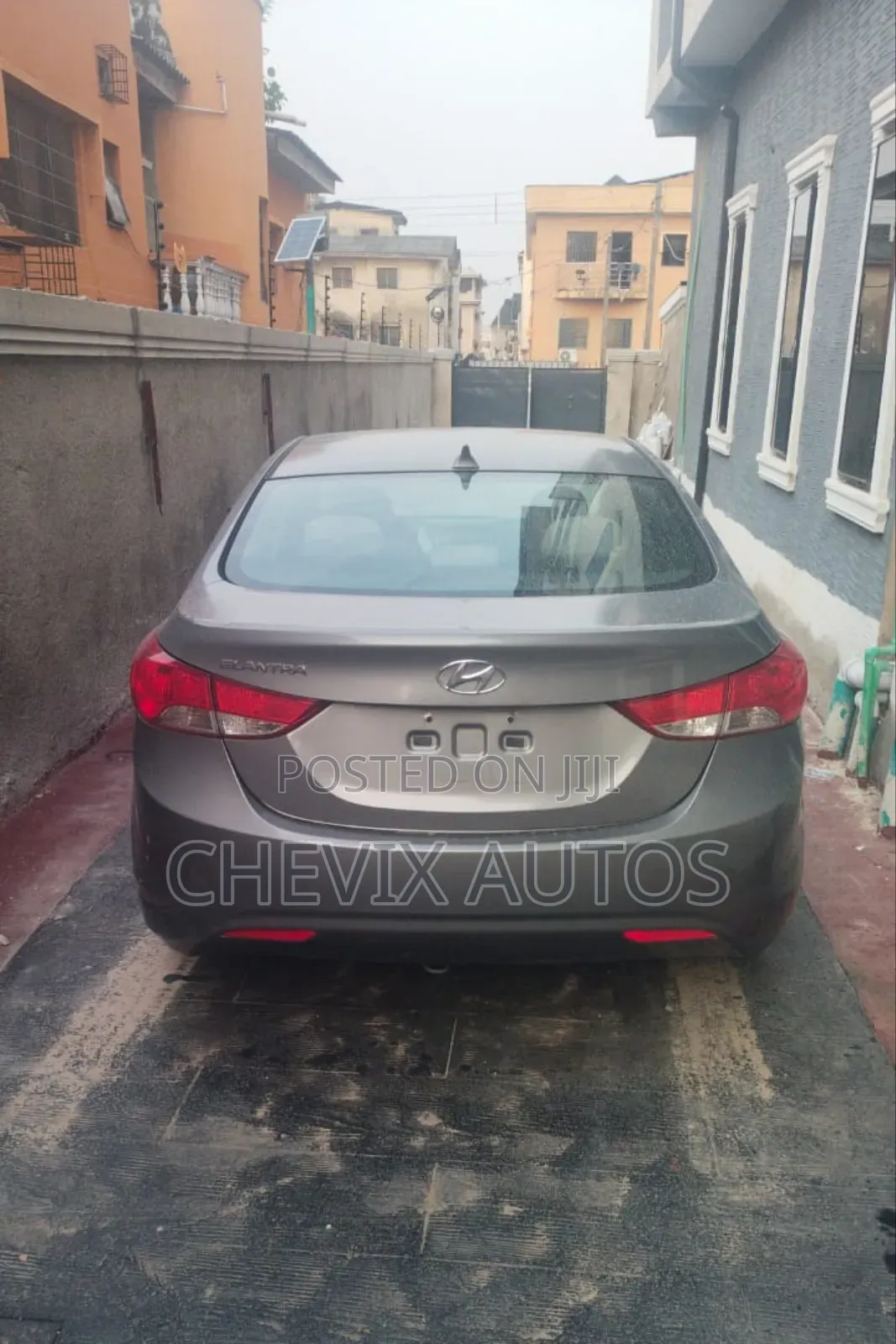 Hyundai Elantra GLS Sedan FWD (1.8L 4cyl 6A) 2013 Gray