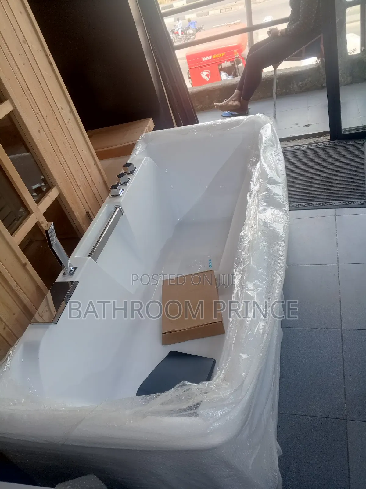 Quality England White Acrylic Bathtub
