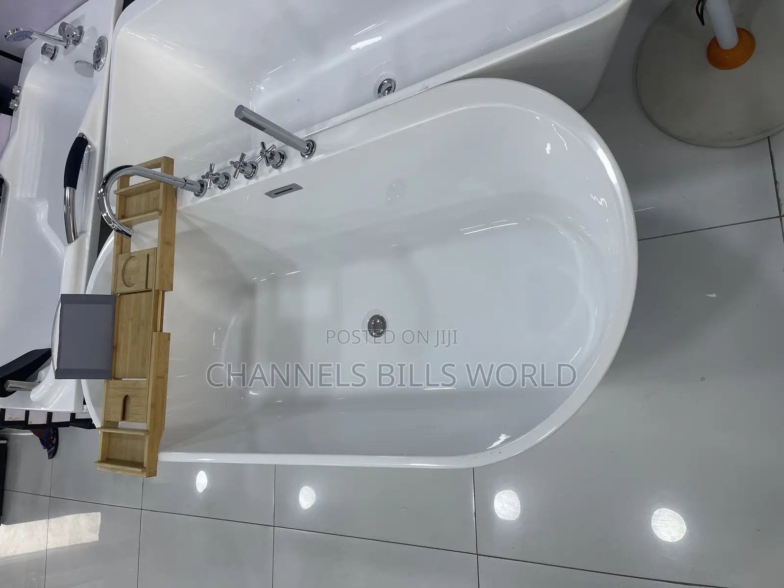 Standing Executive Bathtub With Rank