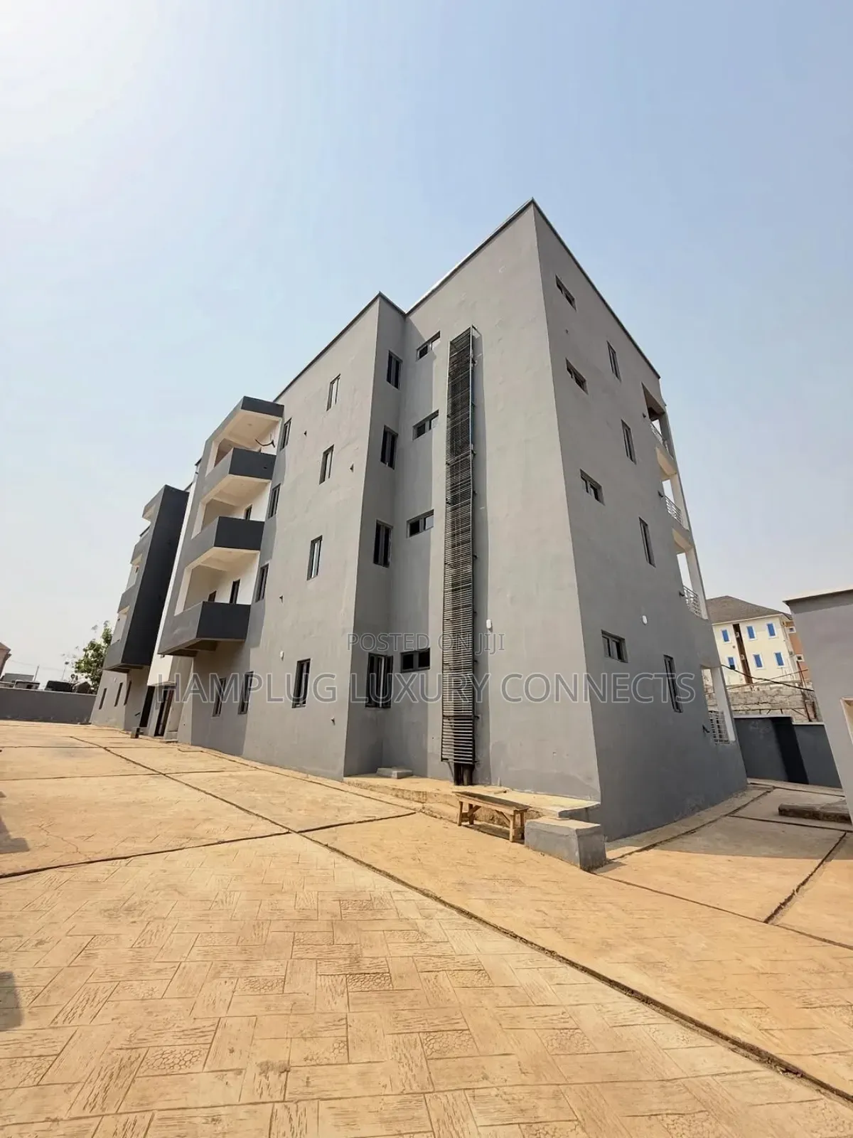 3bdrm Apartment in Katampe for sale