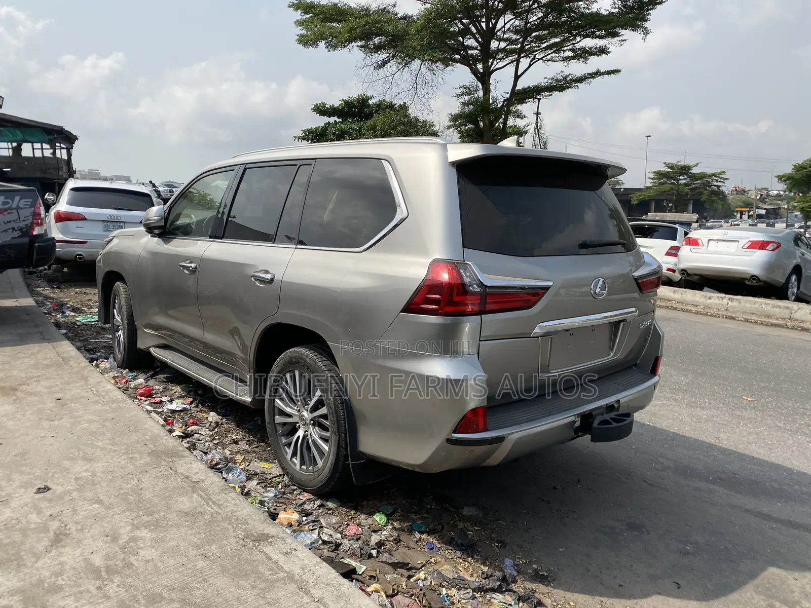 Lexus LX 570 AWD 2020 Gold