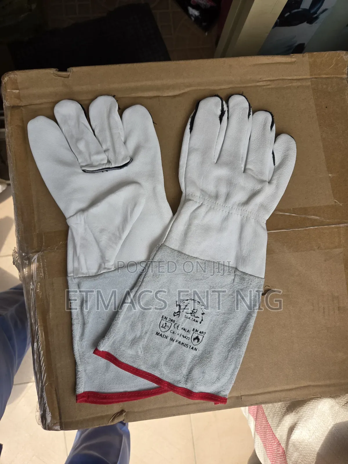 Long Argon Handglove American Safety