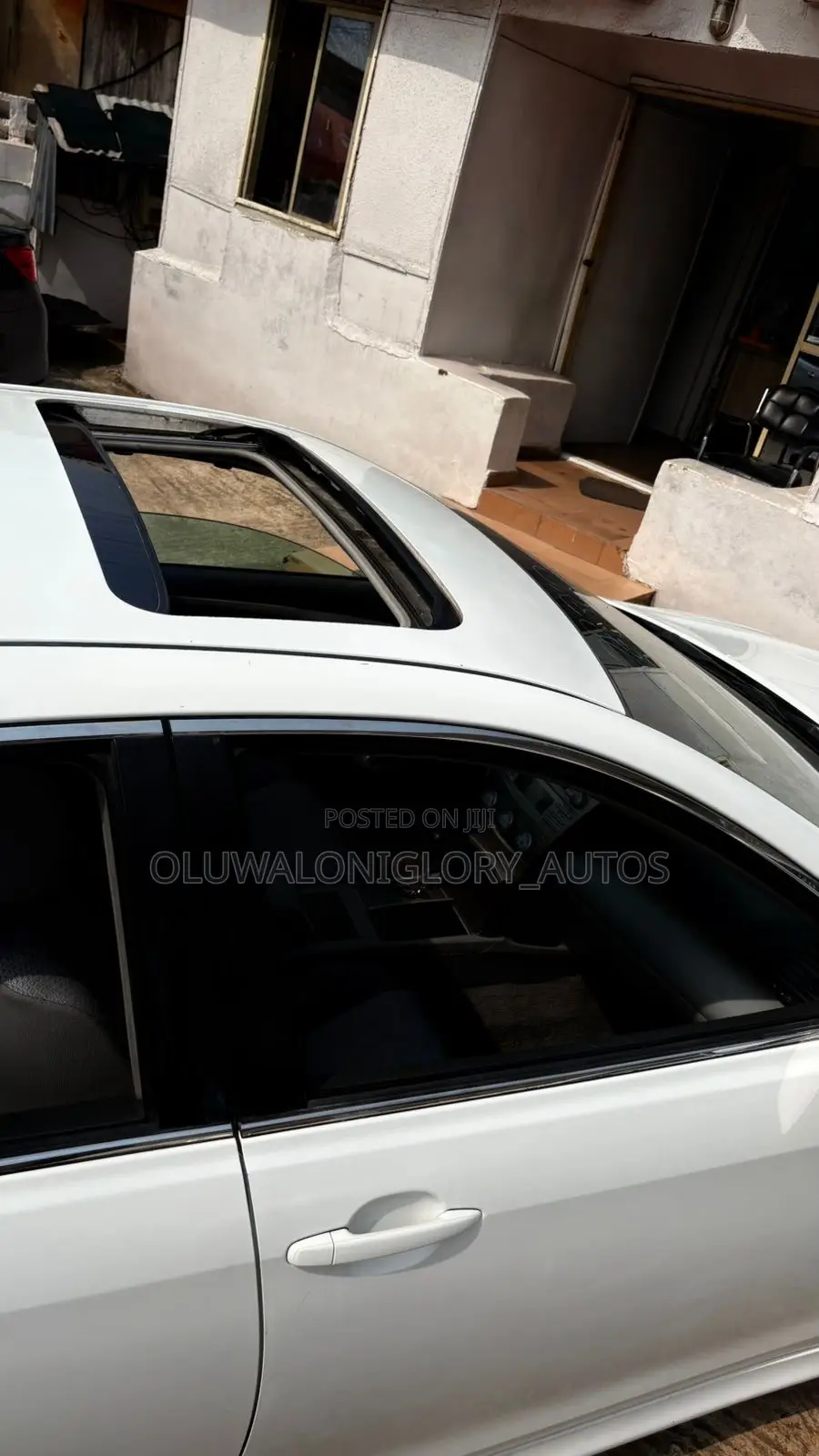 Toyota Camry SE 4dr Sedan (2.5L 4cyl 6A) 2011 White