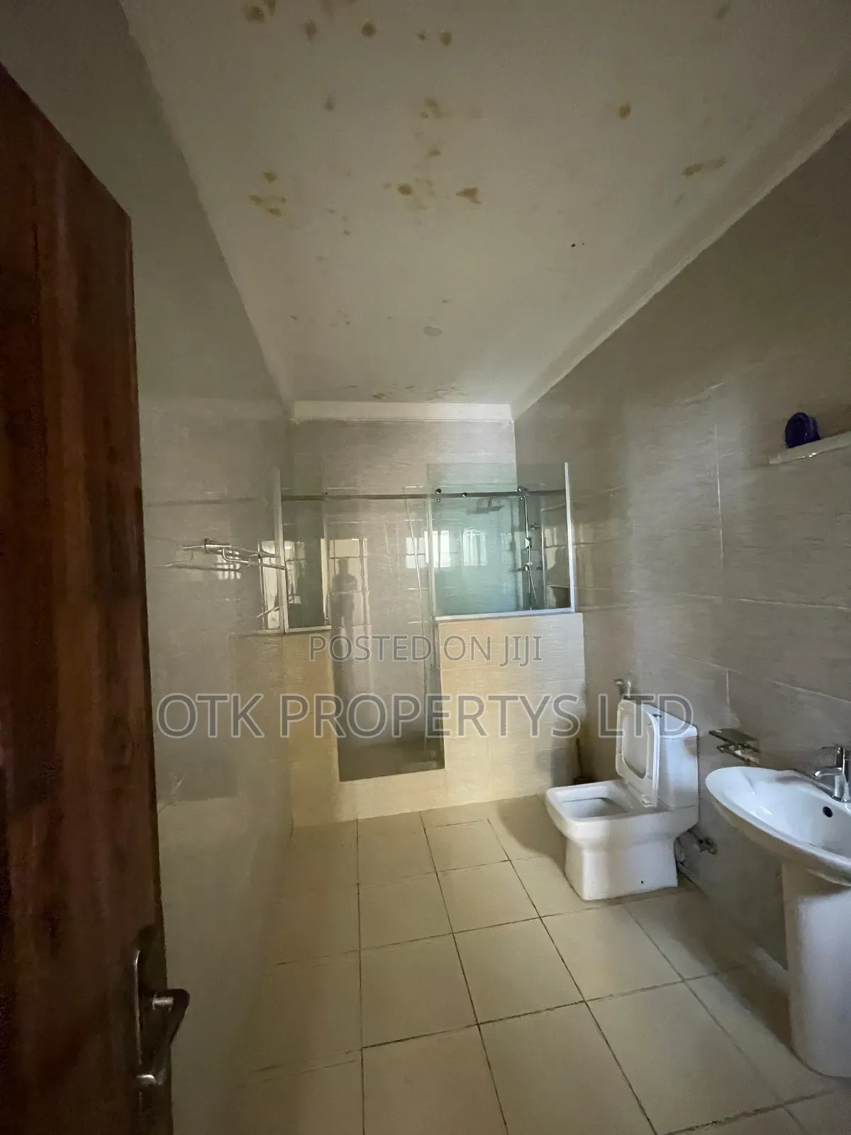 4bdrm Duplex in Rosewood Garden for rent