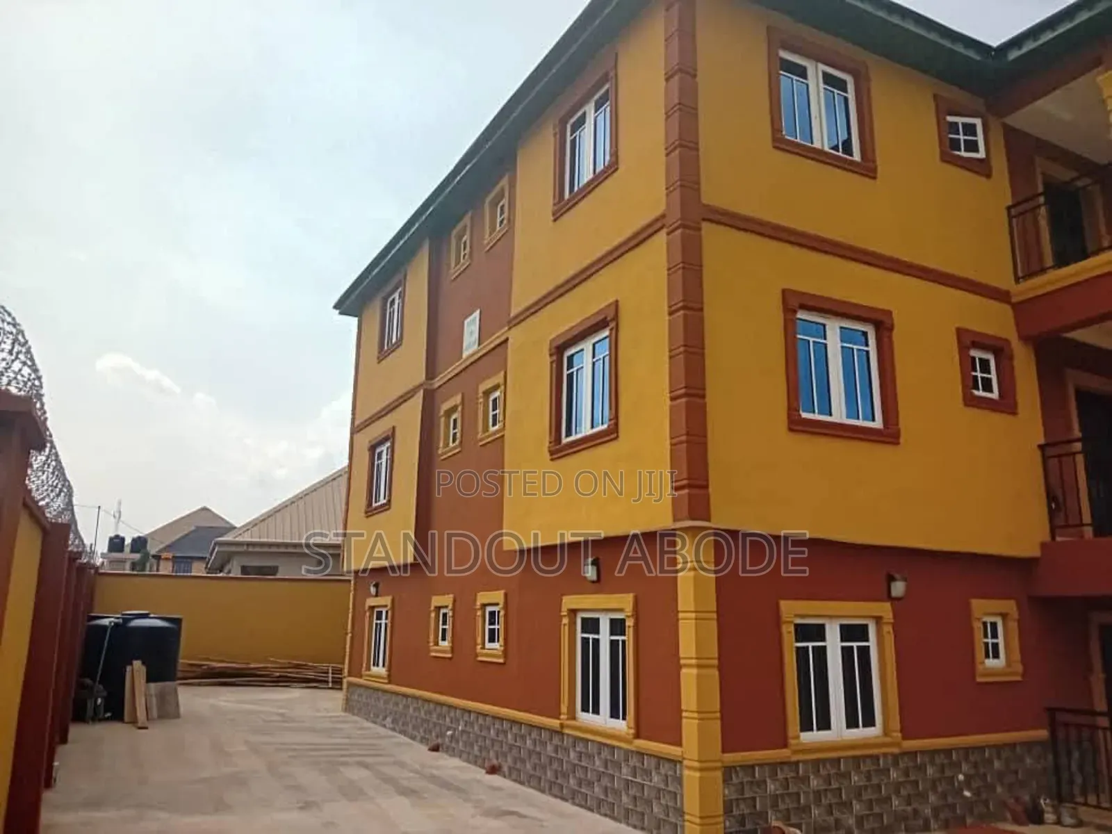 3bdrm Block of Flats in Ayodeji Otegbola, Ifo for sale