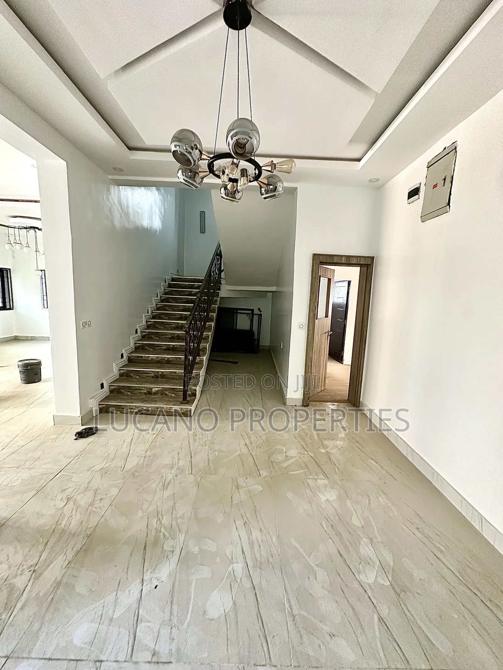 5bdrm Duplex in Jabi By Dakibiyu for sale