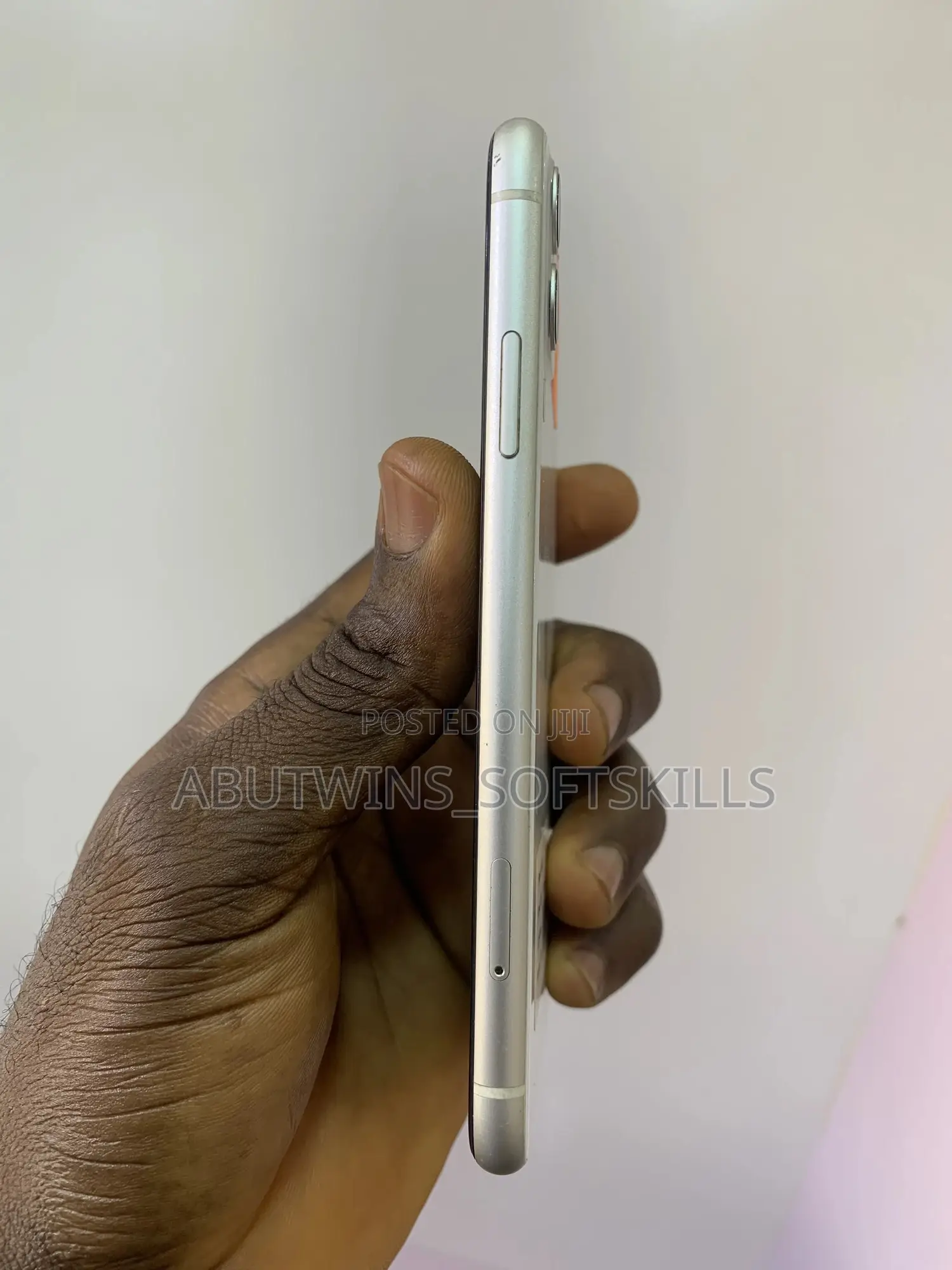 Apple iPhone 11 64 GB White