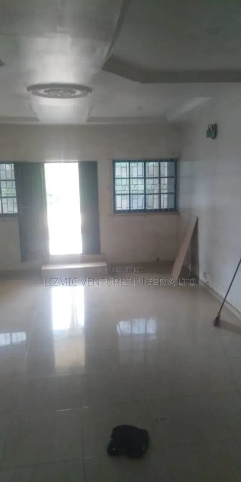 Bungalow for Residential Commercial Tolet