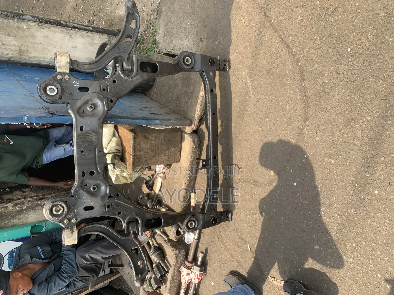 Ford Taurus Beam 2013