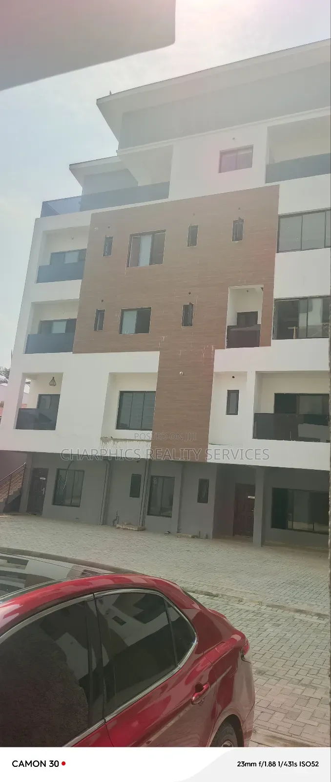 3bdrm Apartment in Ikeja GRA for rent