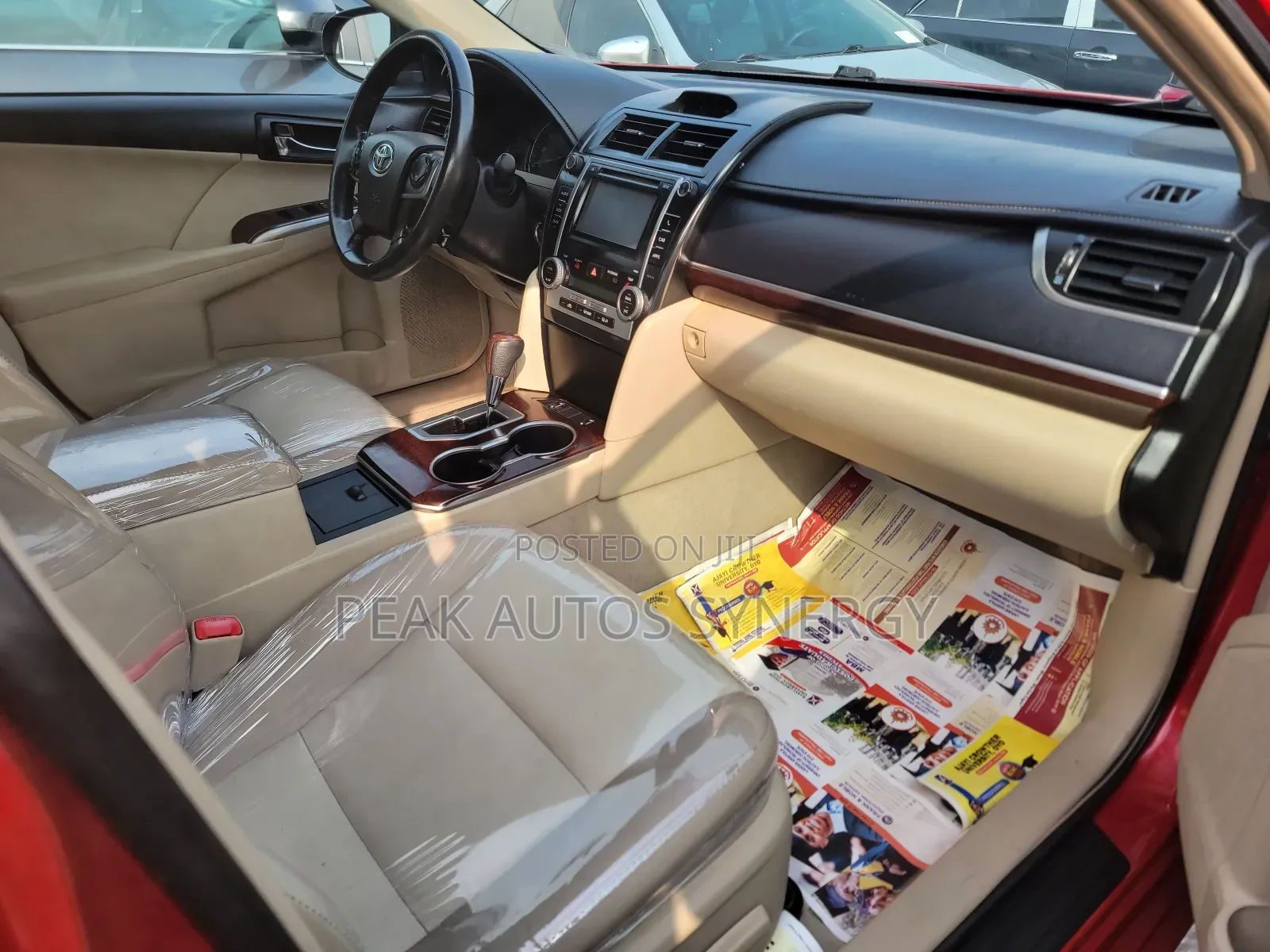 Toyota Camry XLE 4dr Sedan (2.5L 4cyl 6A) 2013 Red