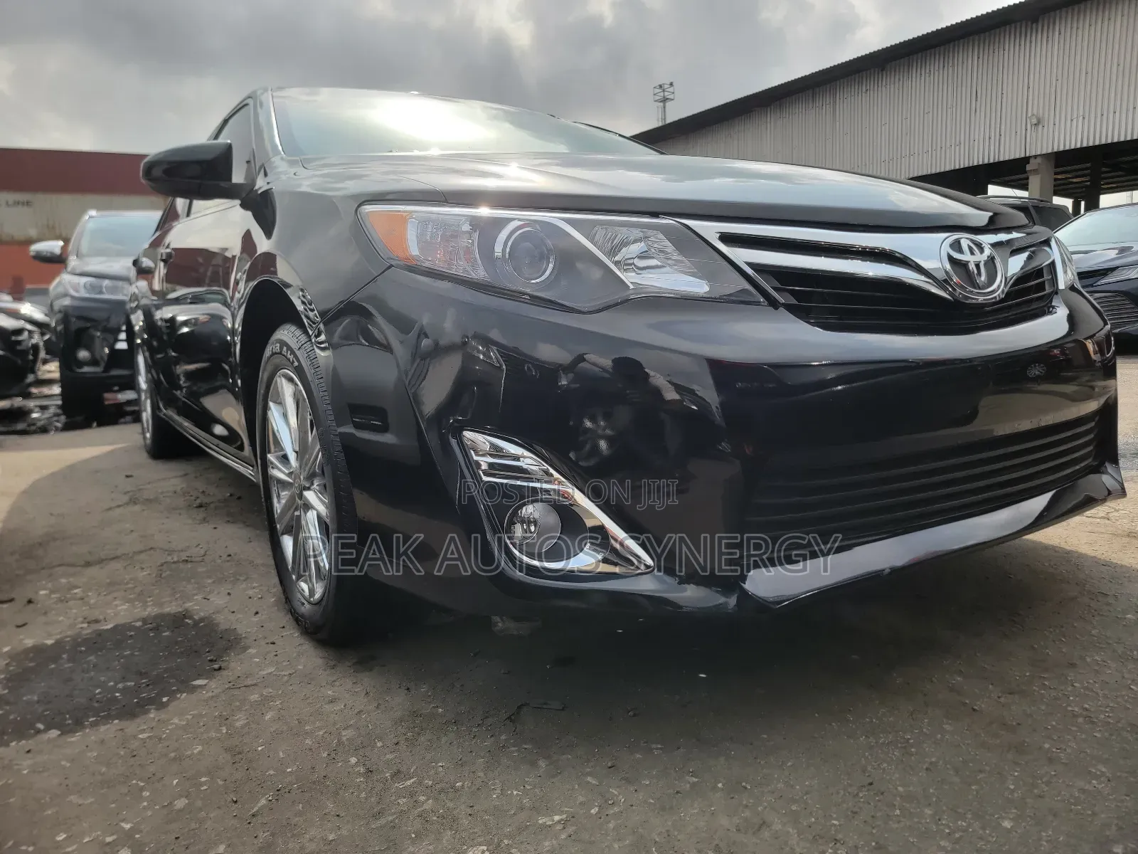 Toyota Camry XLE 4dr Sedan (2.5L 4cyl 6A) 2013 Gray