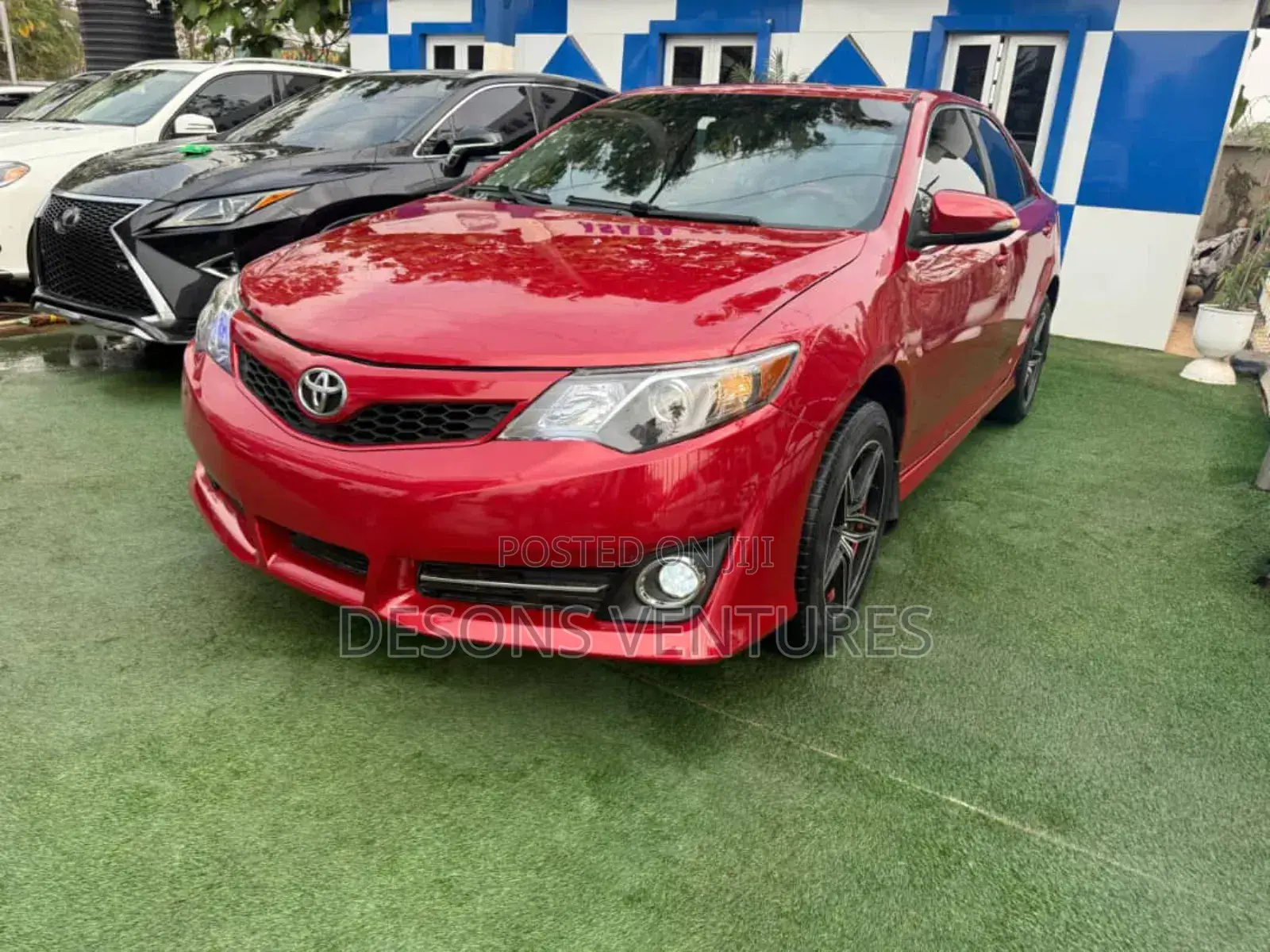 Toyota Camry SE Sport 4dr Sedan w/Prod. End 11/13 (2.5L 4cyl 6A) 2014